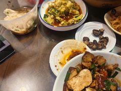 -富正毅三下锅·湘西韵味(天门山索道店)
