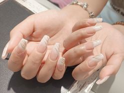 -丽心自助美甲美睫