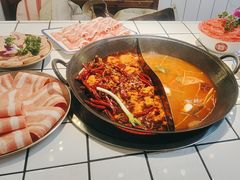 -巴卤社老火锅(财富店)