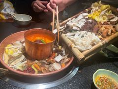 -菌自由丨野生菌火锅特色庭院餐厅(丽江古城店)