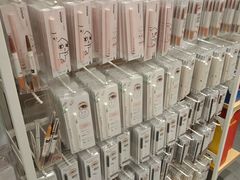 -名创优品(江南新地店)