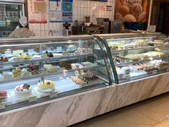 面包甜点陈列柜-老大昌(淮海中路店)