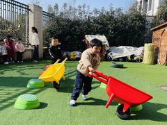 -MuaKids Garden