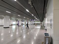 -龙溪路(地铁站)