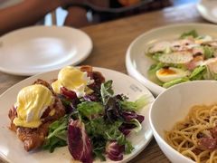 -Common Table · Brunch & Coffee