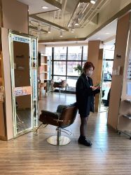 -一東造型烫发染发