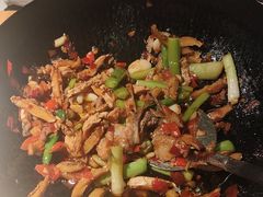 茶油炒湘黄土鸡-洞庭土菜馆(易发广场店)