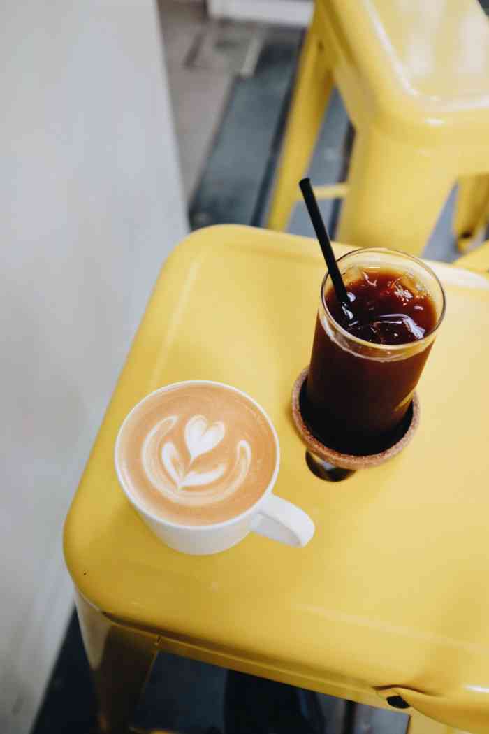 aroma微咖啡-"楼下小的咖啡店,环境优美,适合网红打卡.