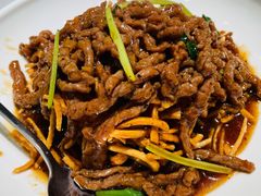 馓子牛肉丝-刘胖子家常菜·蹄花焖藕(中央花园店)
