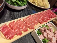 -热火朝天鲜切牛肉火锅(南强街巷店)