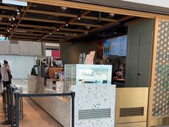 -星巴克(香港国际机场44号闸店)