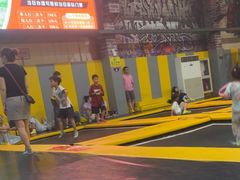 -极限Jump蹦床·新潮玩运动世界·室内乐园·团建·派对中心