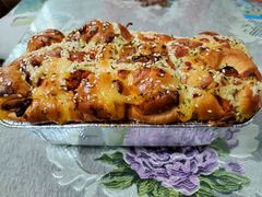 火腿芝士松松面包-红宝石·鲜奶小方·海派西点房(控江店)