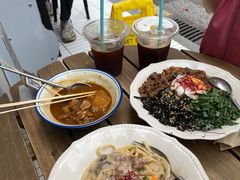-CowCow其其·牛杂咖啡公司(六运店)