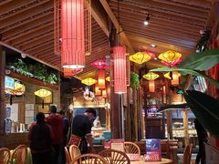 大堂-野山舂·贵州现舂酸汤火锅(鸿通城店)