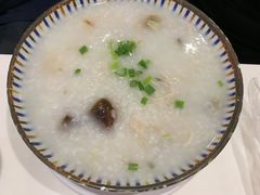 皮蛋瘦肉粥-龙记香港茶餐厅(久光百货店)