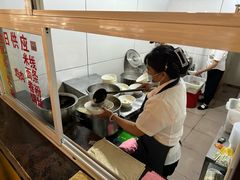 -文山荷鲜居(翠湖店)