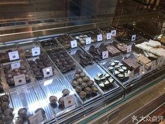 -VENCHI 闻绮(北京国贸商城店)