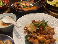 -雀舞云南菜(天津天河城购物中心店)