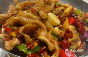 Spicy Boneless Duck Feet in Dry Pot
