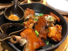 个旧烤猪蹄-云海肴·汽锅鸡·云南菜(高德置地店)