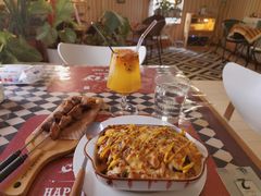 -Rabbit Cafe私房西餐甜点咖啡(栖霞路店)