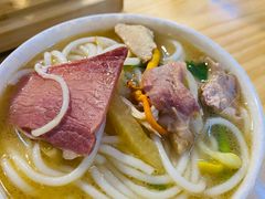-勺子米线·云南传统小吃市集(四方街店)