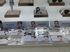 -翰佐蔡司小乐圆·依视路星趣控·暴龙眼镜折扣店