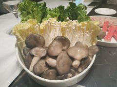 -红鼎豆捞·非遗鲍皇汤火锅(宝丰路店)