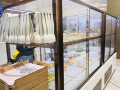 面包甜点陈列柜-奈雪的茶(华侨城创意园店)