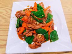 蚝油肉片-徽记黄焖鸡米饭(滨兴北苑店)