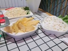 -山悦里 山野·鲜火锅(罗斯福广场店)