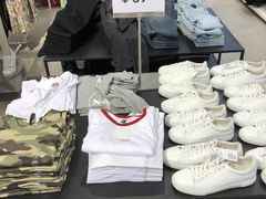 -H&M(天一广场店)