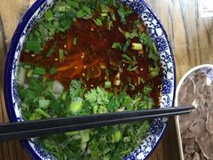 -陇上全荟兰州传统牛肉面(延吉路店)
