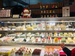 面包甜点陈列柜-西村叔叔的店·面包·甜品·蛋糕(崂山丽达店)