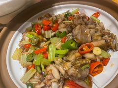 -头上红煨盐鸡乡村食府