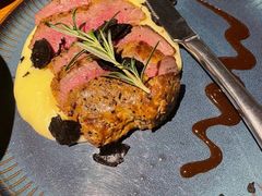 -JINNS锦时 steak&pizza(浸信会礼拜堂旧址店)