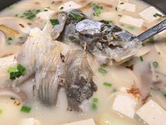 -土砂锅生态山庄·非遗砂锅雅鱼
