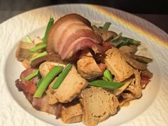 -伴山牛贵州黄牛肉火锅·苗疆非遗艺术餐厅(上海首店)