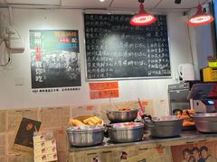 -柳州肥姨妈大骨螺蛳粉(东靖路店)