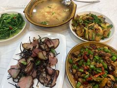 -乡土特色.冷锅鱼.牦牛肉汤锅