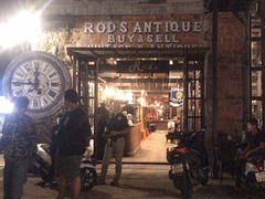 -席娜卡琳火车铁道夜市