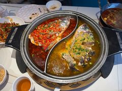 -阿瓦山寨·湘菜现炒·剁椒鱼头王(咸阳总店)