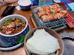 传统黑三剁配薄饼-雀舞云南菜(天津天河城购物中心店)