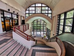 -香港大学
