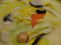 -万龙洲海鲜(大兴绿地缤纷城店)