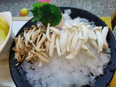 -潮汕酱记鲜牛肉火锅(欧尚店)