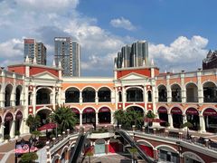 -佛罗伦萨小镇广佛名品奥特莱斯(疏港路店)