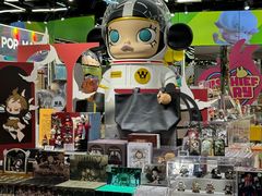 -泡泡玛特POPMART(侨福芳草地店)