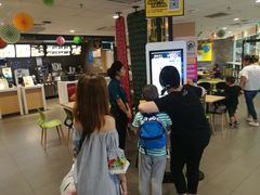 等位区-麦当劳(三明万达店)